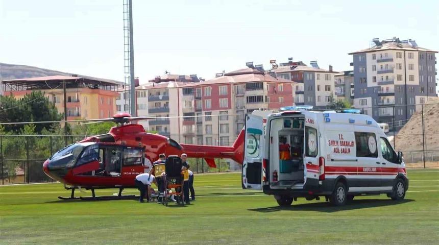 Kalp krizi ge&ccedil;iren hasta hava ambulansıyla Malatya&rsquo;ya sevk edildi