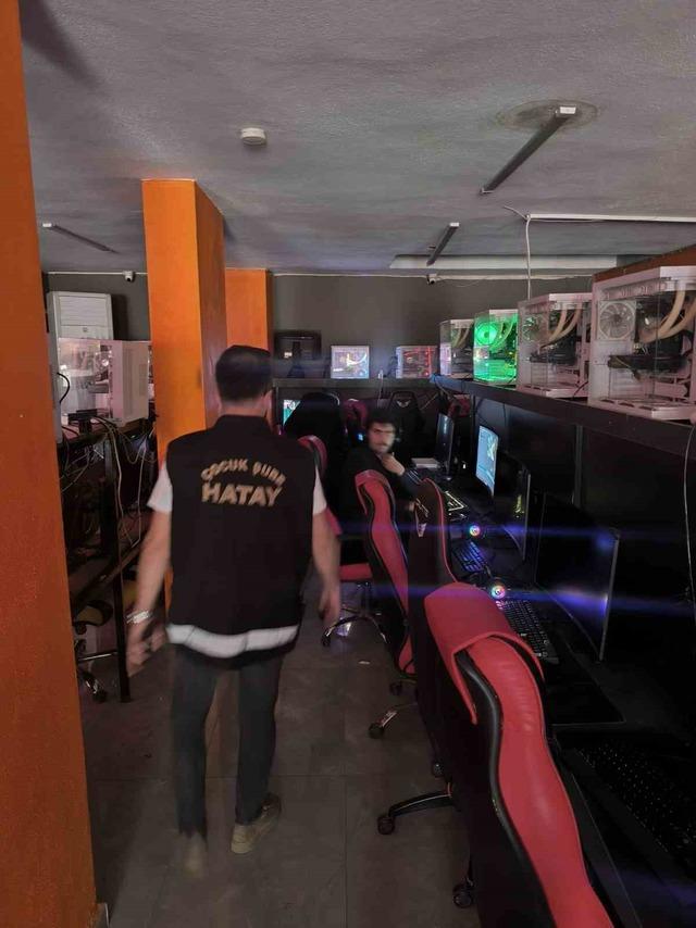 İskenderun&rsquo;da internet kafe ve oyun alanlarına denetim 3