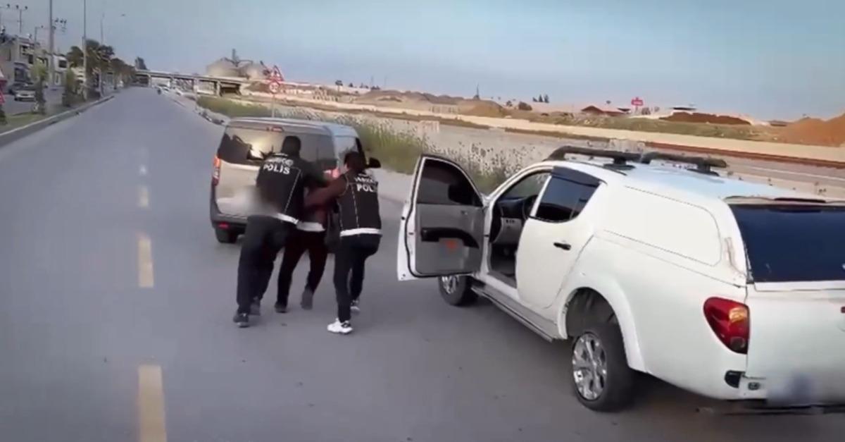 75 ilde dev operasyon! Y&uuml;zlerce kişi tutuklandı 3