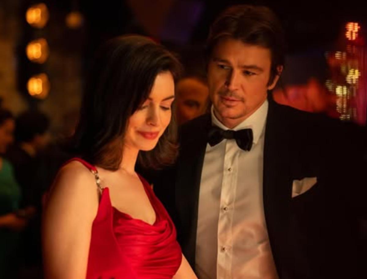 Verity fragmanına Anne Hathaway ve Dakota Johnson&rsquo;ın &ouml;p&uuml;şmesi damga vurdu 2