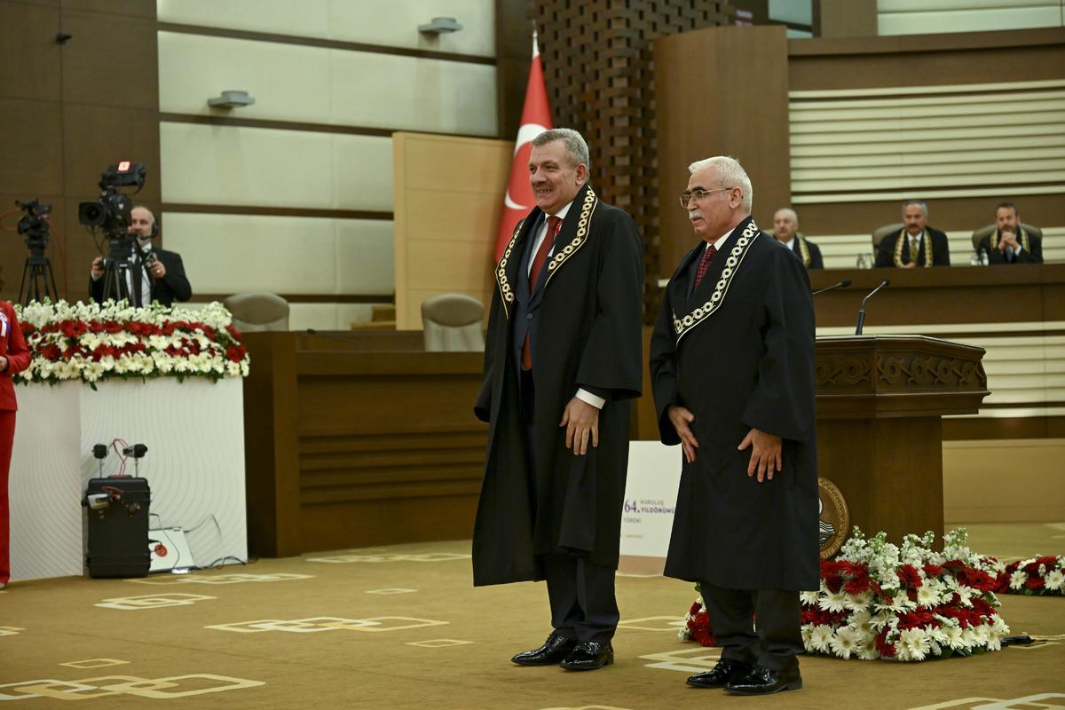 AYM Başkanı ndan  kul hakkı  &ccedil;ıkışı! Surelerden &ouml;rnek verdi 1