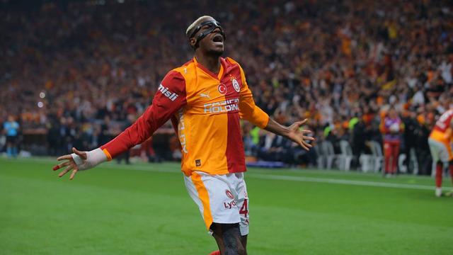 Osimhen'e İtalya'dan hukuki darbe! Mercedes şikayet etmiş