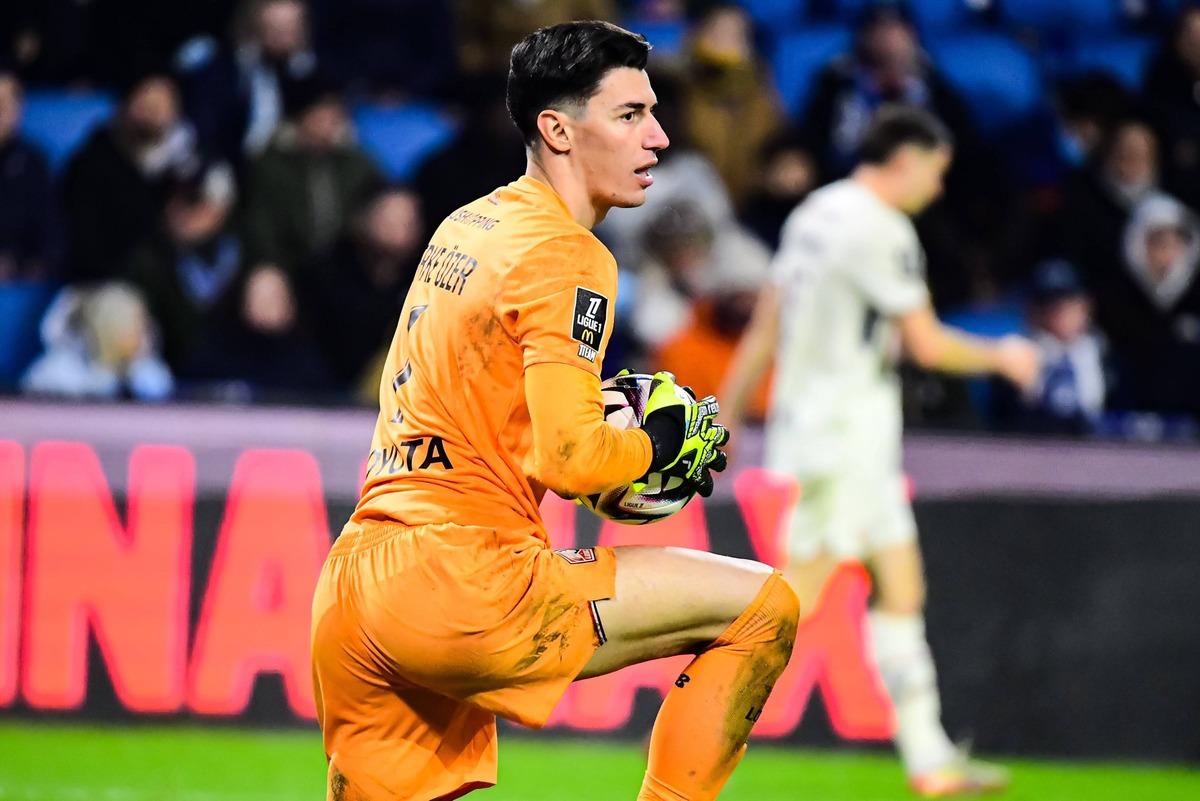 Berke Özer Fransa da zirveye ambargo koydu! Ligue 1 i titretti 1