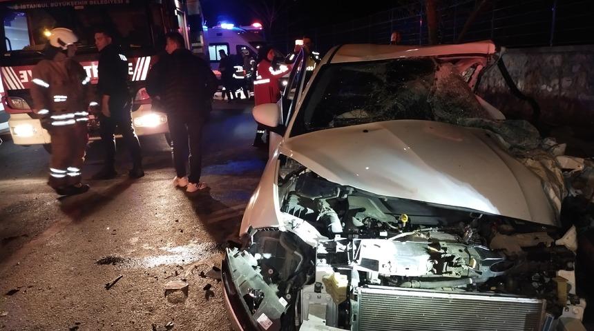 Beykoz&rsquo;da feci kaza: 1&rsquo;i ağır 12 yaralı