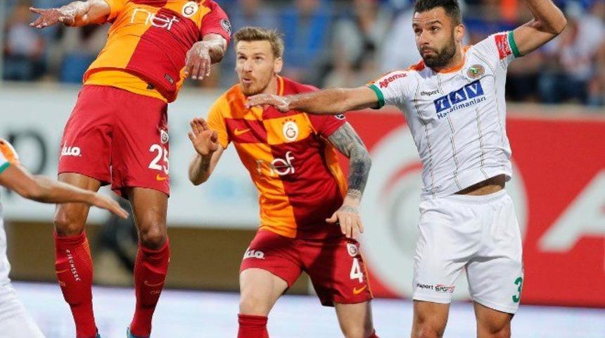 Serdar Aziz Beşiktaş derbisinde yok