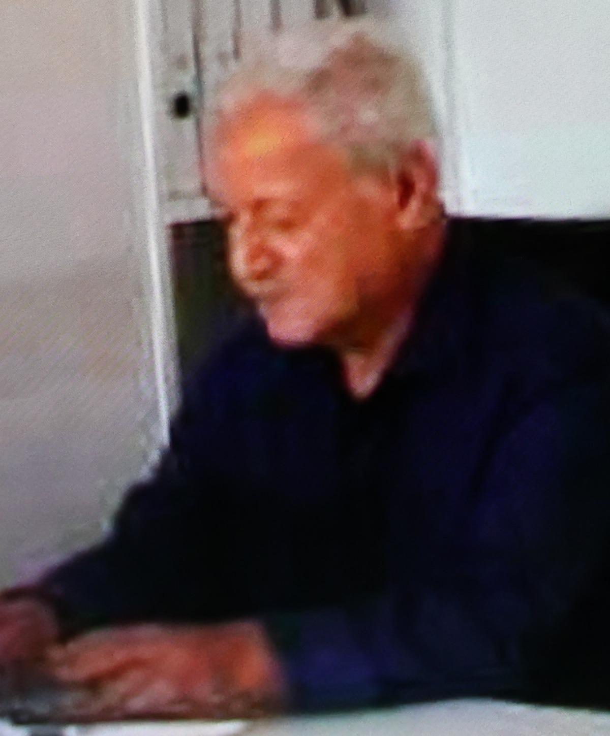 Baba &ouml;ld&uuml;, engelli oğlu ent&uuml;be edildi! 2