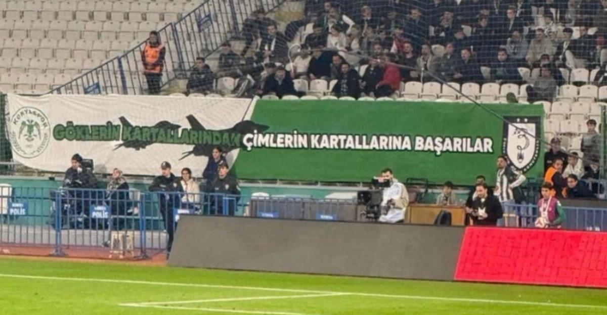 Fenerbah&ccedil;e ma&ccedil;ında stadın &uuml;zerinden F-16 ve Sikorsky ge&ccedil;mişti... Dikkat &ccedil;eken g&ouml;rev değişimi 5