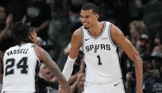 San Antonio Spurs, Batı Konferansı&rsquo;nda yarı finale y&uuml;kseldi