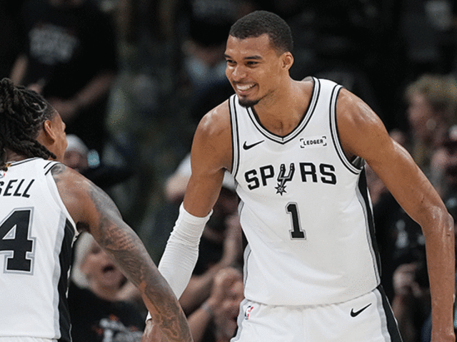 San Antonio Spurs, Batı Konferansı&rsquo;nda yarı finale y&uuml;kseldi