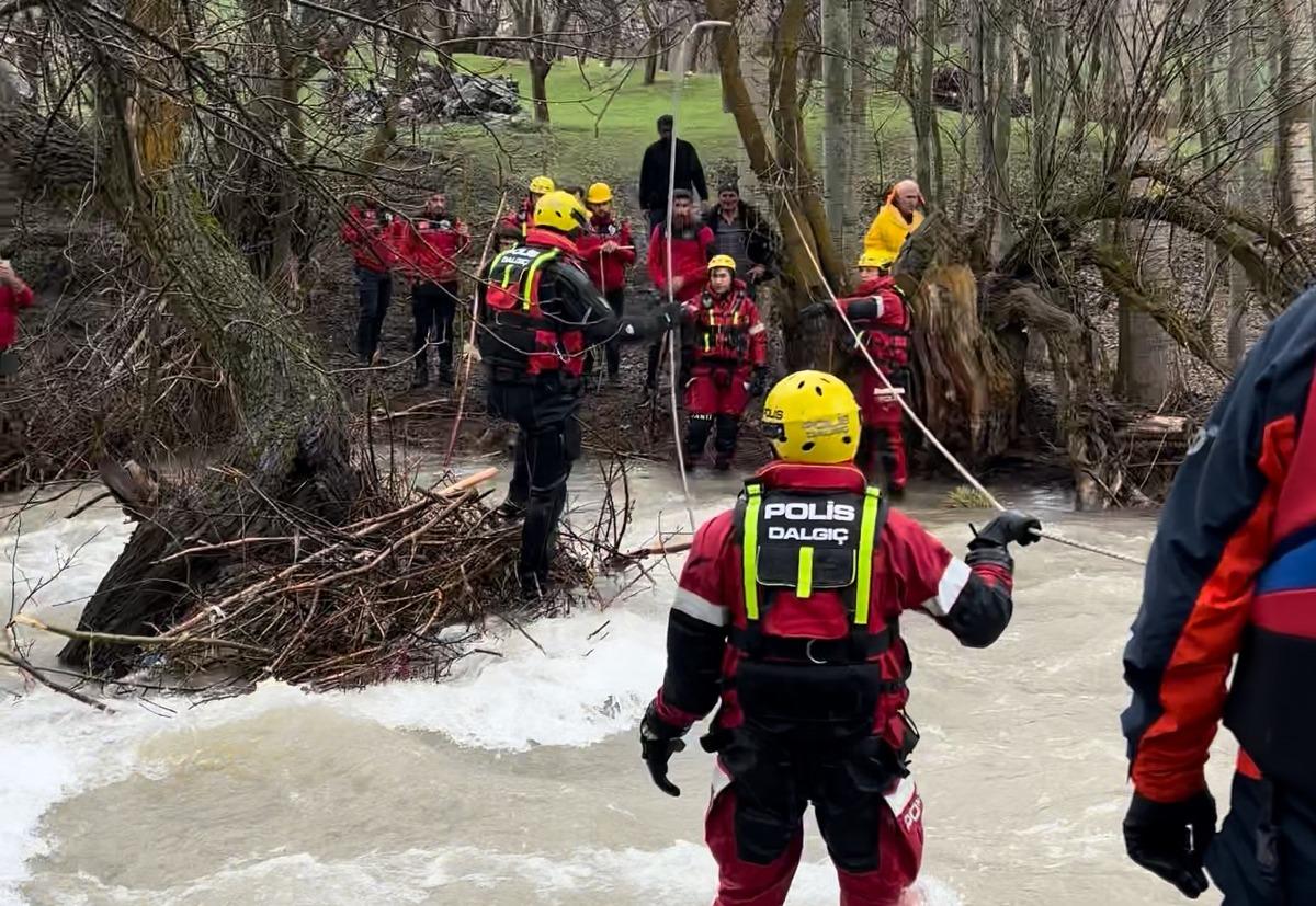 G&uuml;nlerdir aranıyordu: 8 yaşındaki Osman dan acı haber! 1