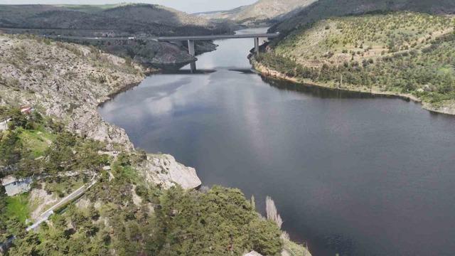Ankara&rsquo;da yağışlar ve eriyen kar suları barajlara can suyu oldu 1