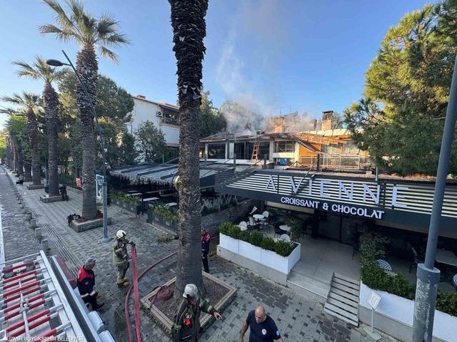 Restoran &ccedil;atısı alevlere teslim oldu 4