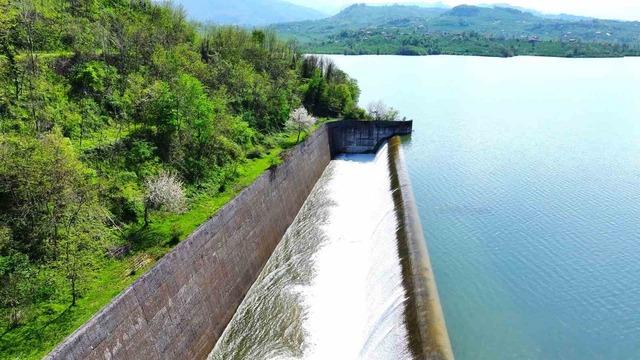 Yağmurlar Samsun’a içme suyu sağlayan barajları doldurup taşırdı 1