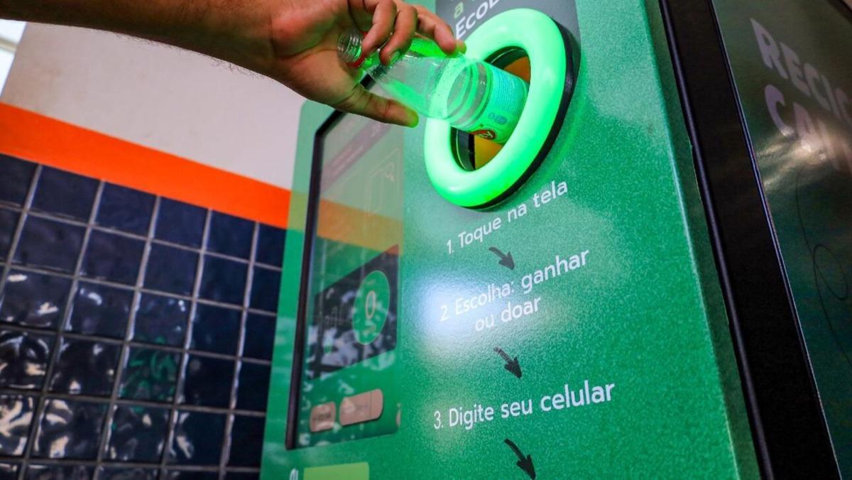 Akıllı makineler faaliyette: &Ccedil;&ouml;p&uuml;n&uuml; buraya atan para kazanacak! 1