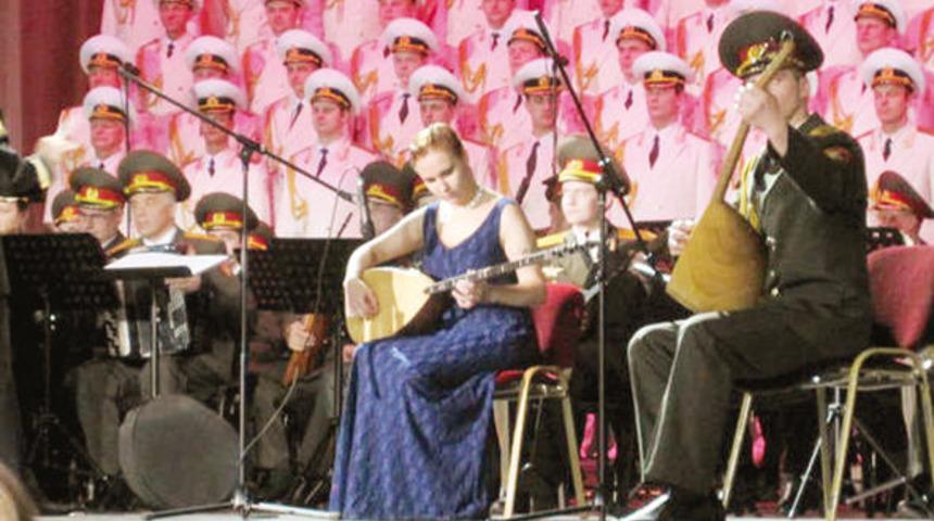 Herkes Kızıl Ordu bağlamacısını konuşuyor