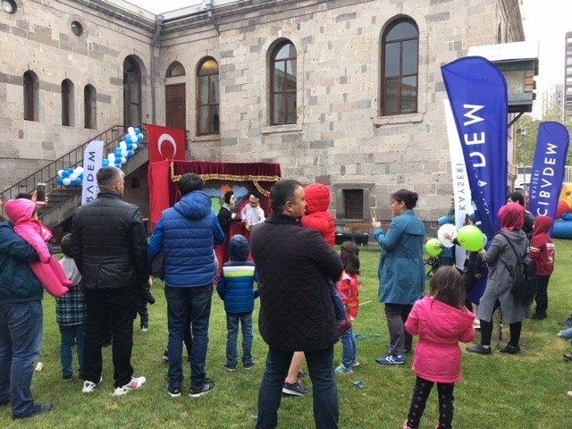 23 Nisan Coşkusu Acıbadem Kayseri Hastanesi’nde