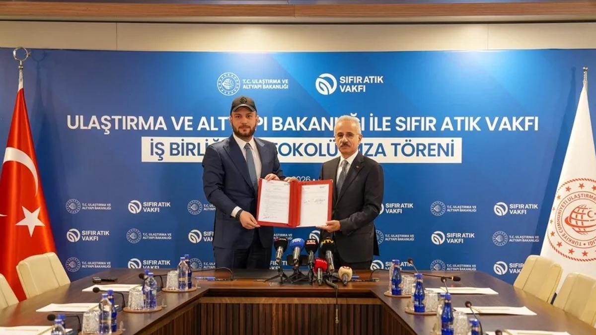 Sıfır atık temelli ulaştırma ve altyapı d&ouml;n&uuml;ş&uuml;m&uuml; i&ccedil;in imzalar atıldı 1