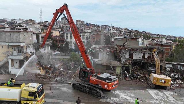 Samsun’da kentsel dönüşümde yıkım başladı 2