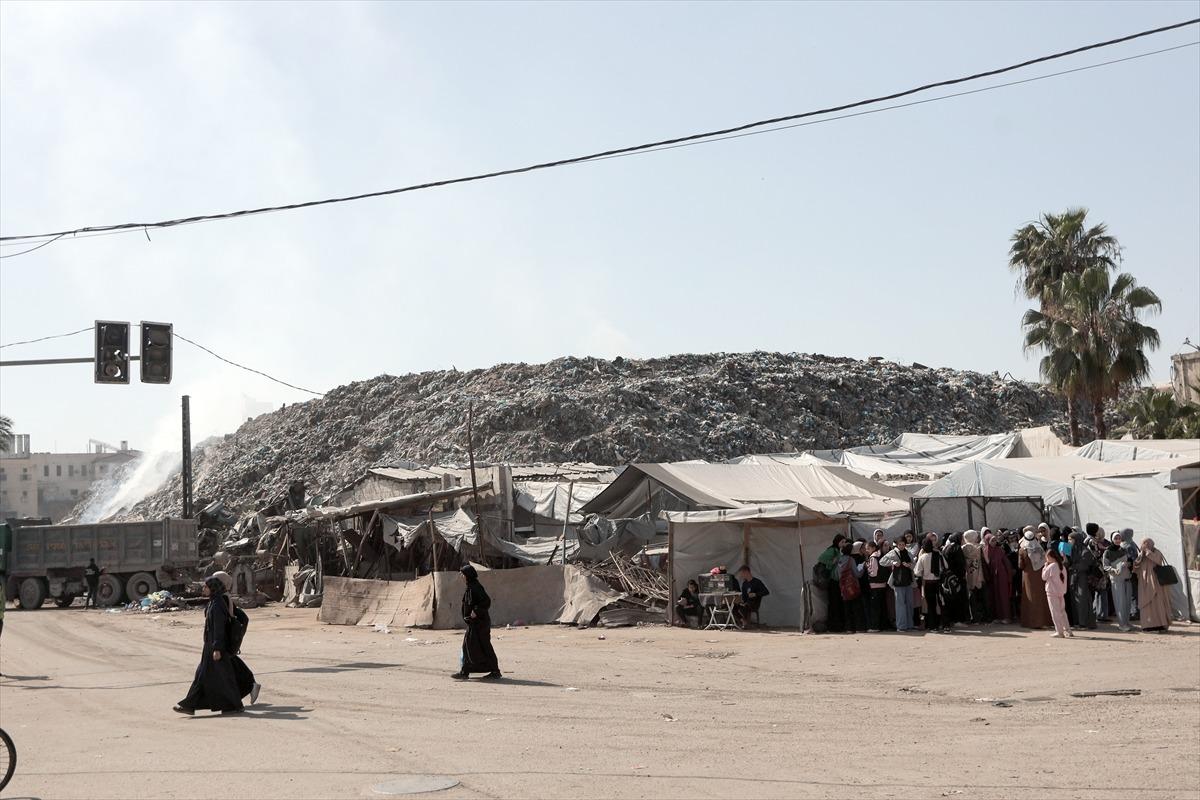 Gazze de &ccedil;&ouml;p krizi: Salgın riski b&uuml;y&uuml;yor! 4