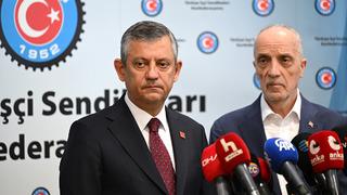Özel'den TÜRK-İŞ'e ziyaret 'İşçilere bir bayram hediyesi verelim'