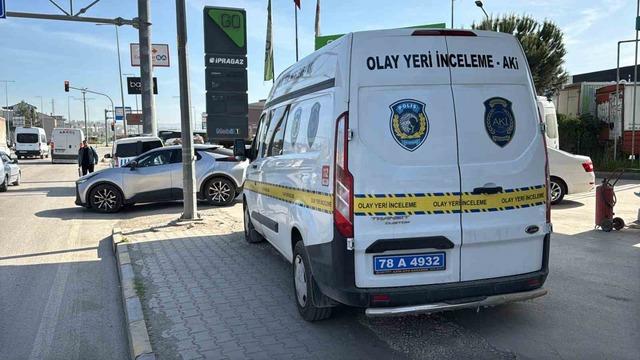 &Ccedil;alınan otomobil akaryakıt istasyonunda bulundu 1