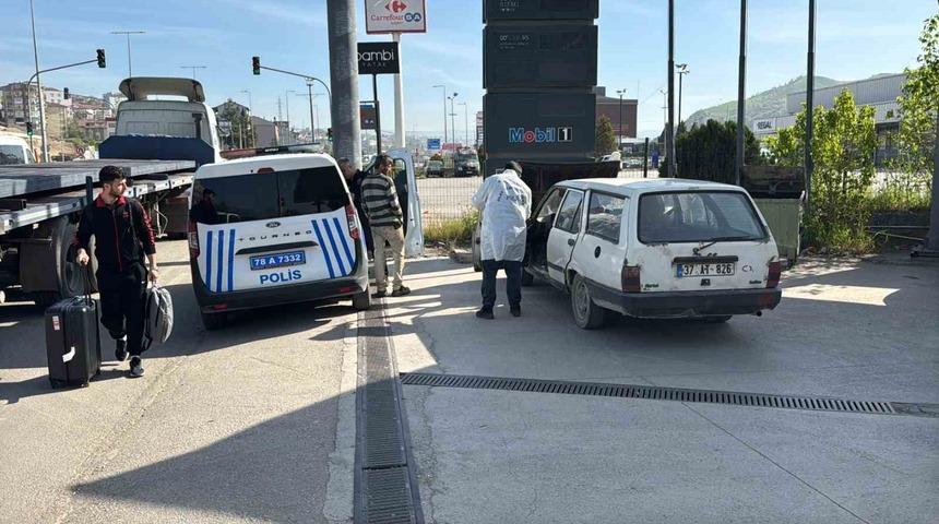 &Ccedil;alınan otomobil akaryakıt istasyonunda bulundu