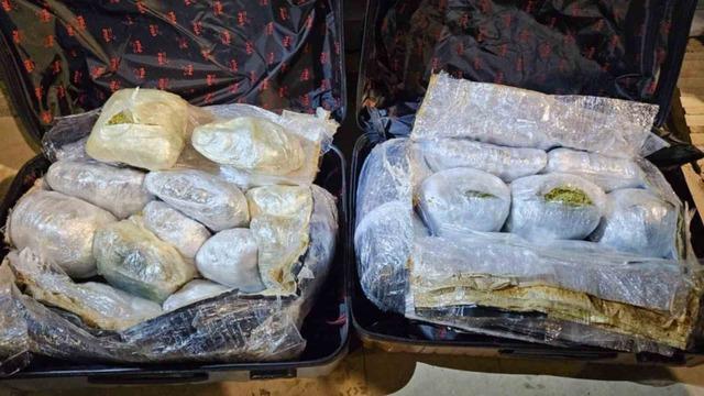 Sivas&rsquo;ta 12 kilo uyuşturucu ele ge&ccedil;irildi: 2 tutuklama 2