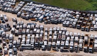 Yer: İstanbul! Y&uuml;zlerce ara&ccedil; b&ouml;yle g&ouml;r&uuml;nt&uuml;lendi