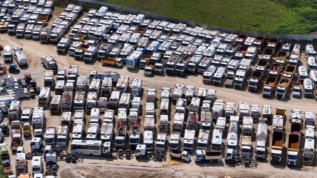 Yer: İstanbul! Yüzlerce araç böyle görüntülendi