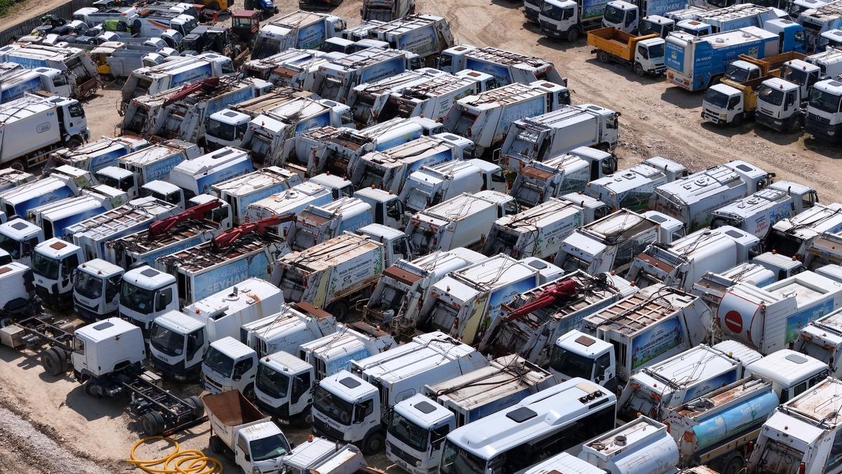 Yer: İstanbul! Y&uuml;zlerce ara&ccedil; b&ouml;yle g&ouml;r&uuml;nt&uuml;lendi 2