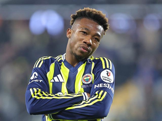 Fenerbah&ccedil;e'nin gen&ccedil; yıldızı Dorgeles Nene'ye Dortmund talip oldu!