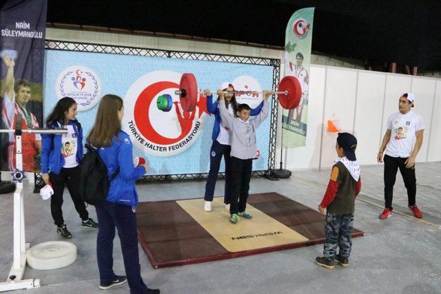 Festivalde spor ve çocuk oyunları heyecanı