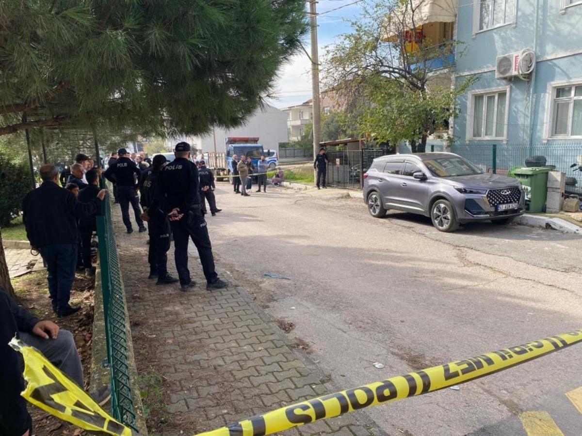 Kızının d&uuml;ğ&uuml;n&uuml;ne 2 g&uuml;n kala eşini &ouml;ld&uuml;ren sanık: "Kendimi kaybettim, cinnet ge&ccedil;irdim" 1