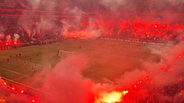 Galatasaray'dan RAMS Park'ta gövde gösterisi! Antrenmana binlerce taraftar akın etti