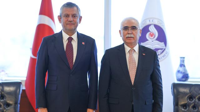 CHP Genel Başkanı Özel: Bu ziyareti bir nezaket, makama saygı ve güven çerçevesinde yapıyoruz