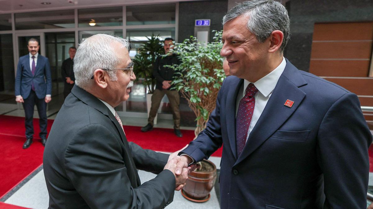 CHP Genel Başkanı Özel: "Bu ziyareti bir nezaket, makama saygı ve güven çerçevesinde yapıyoruz" 1
