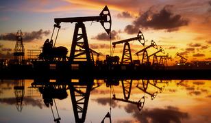 Petrol fiyatları u&ccedil;uyor: 4 yılın zirvesi, eşik aşıldı