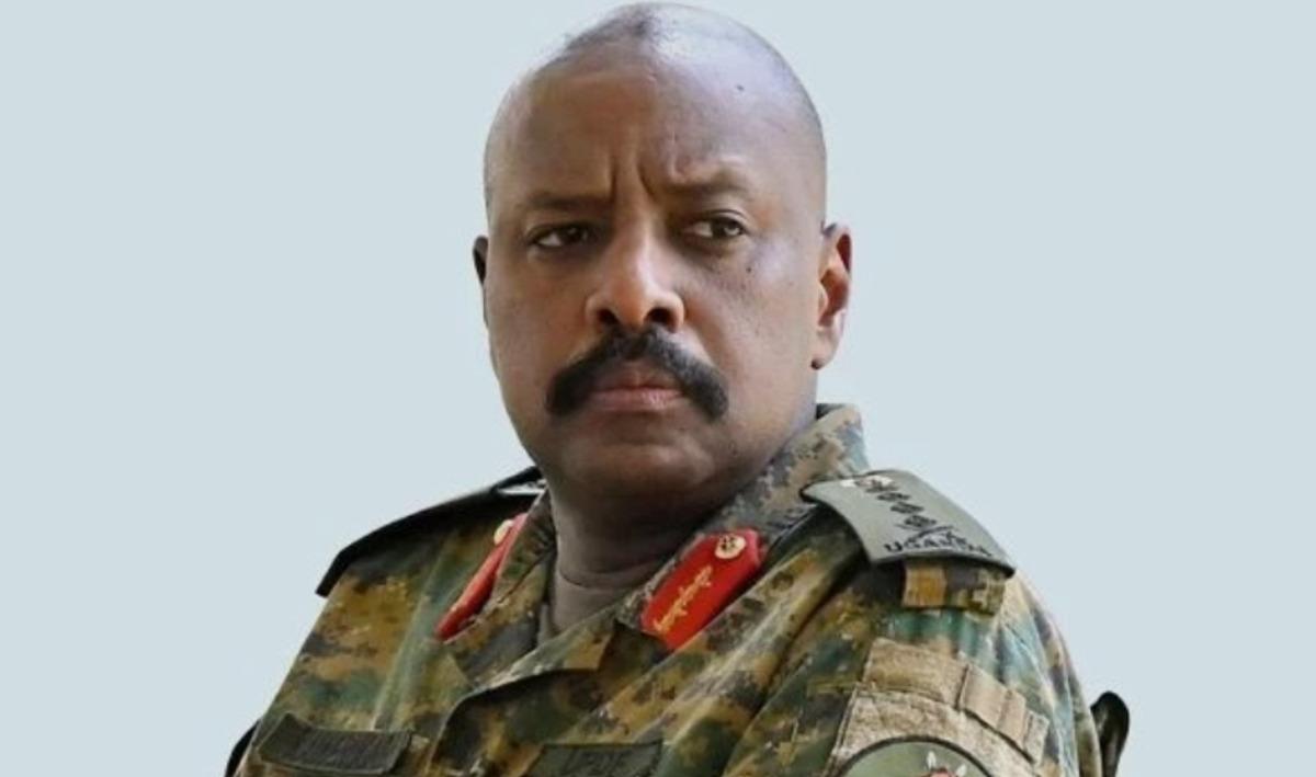 Arsız Ugandalı  komutan  kendini kaybetti! Akıl dışı s&ouml;zler: 5 T&uuml;rk kadınıyla evlendim 1