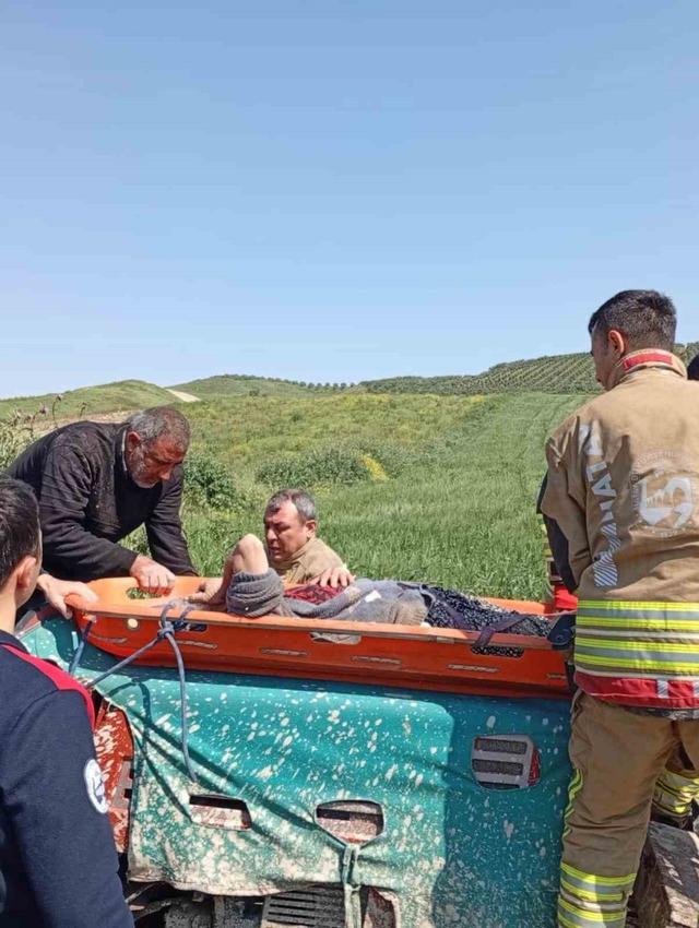 Antakya&rsquo;da trakt&ouml;r&uuml;n altında kalan kadın yaralandı 2
