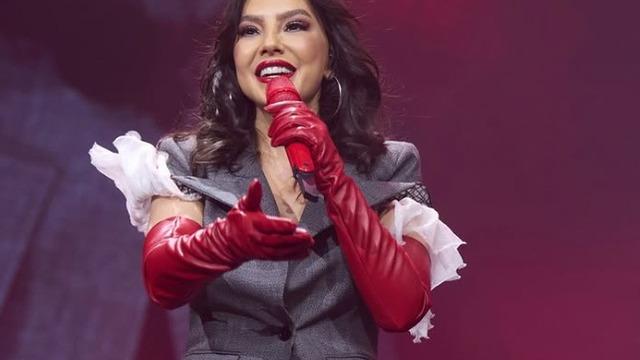 Ebru Gündeş yüz gerdirme ameliyatı için kesenin ağzını açtı! Resmen servet harcamış 