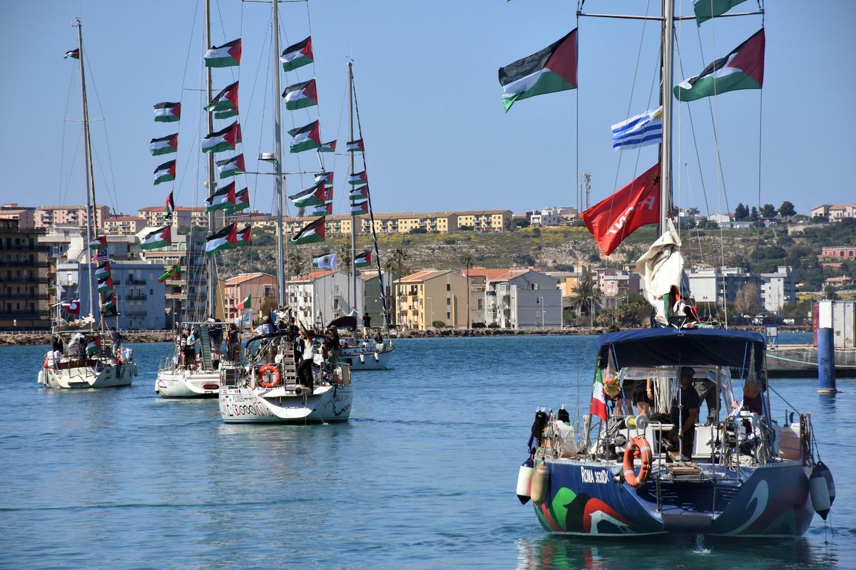 Sumud Filosu ndaki 18 T&uuml;rk aktivist alıkondu! 1