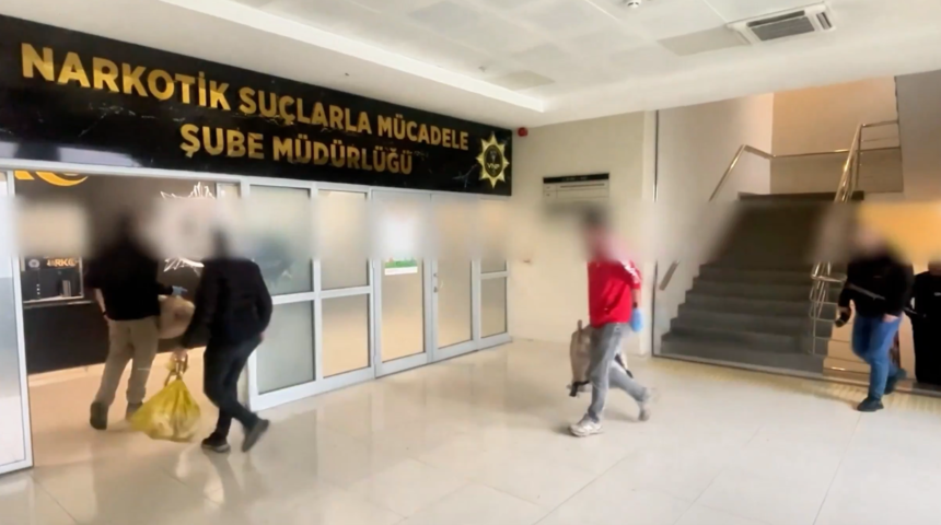 İ&ccedil;işleri duyurdu: Van'da 240 kilogram uyuşturucu ele ge&ccedil;irildi