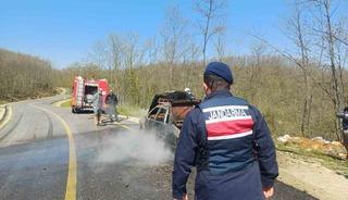 Bilecik&rsquo;te seyir halindeki otomobil alev aldı