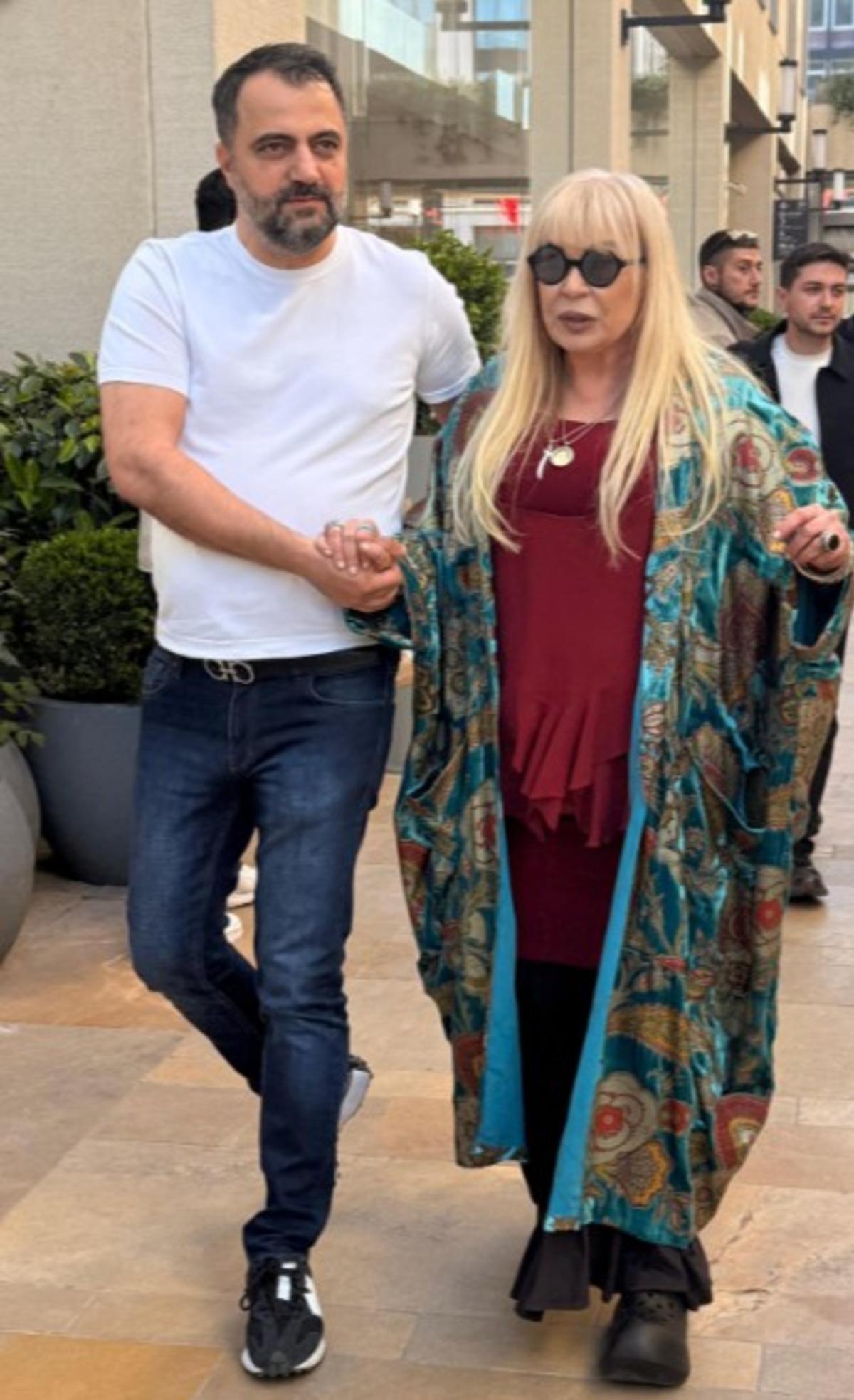 Sağlık sorunları yaşıyordu! Zerrin &Ouml;zer in son hali ortaya &ccedil;ıktı 2