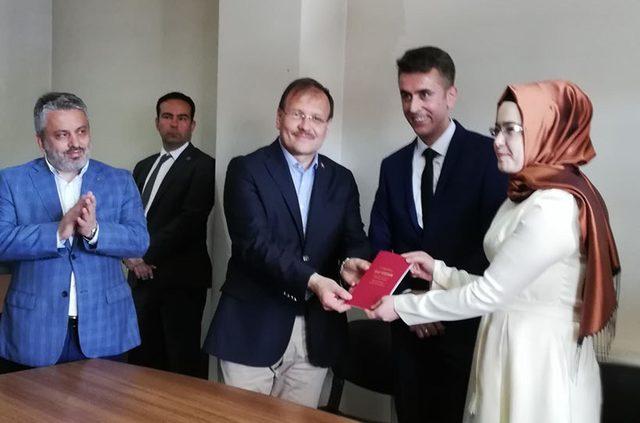 Başbakan Yardımcısı Çavuşoğlu, nikah şahidi oldu