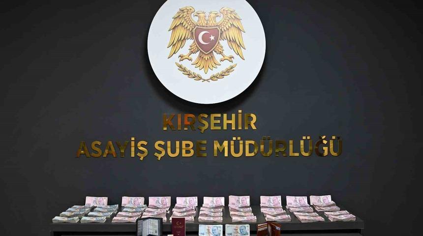 Kırşehir&rsquo;de ayarı d&uuml;ş&uuml;k 53 altınla dolandırıcılık yapan 2 kişi tutuklandı