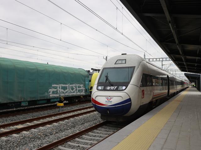 Edirne'de hızlı tren heyecanı! Vali test s&uuml;r&uuml;ş&uuml;ne katıldı