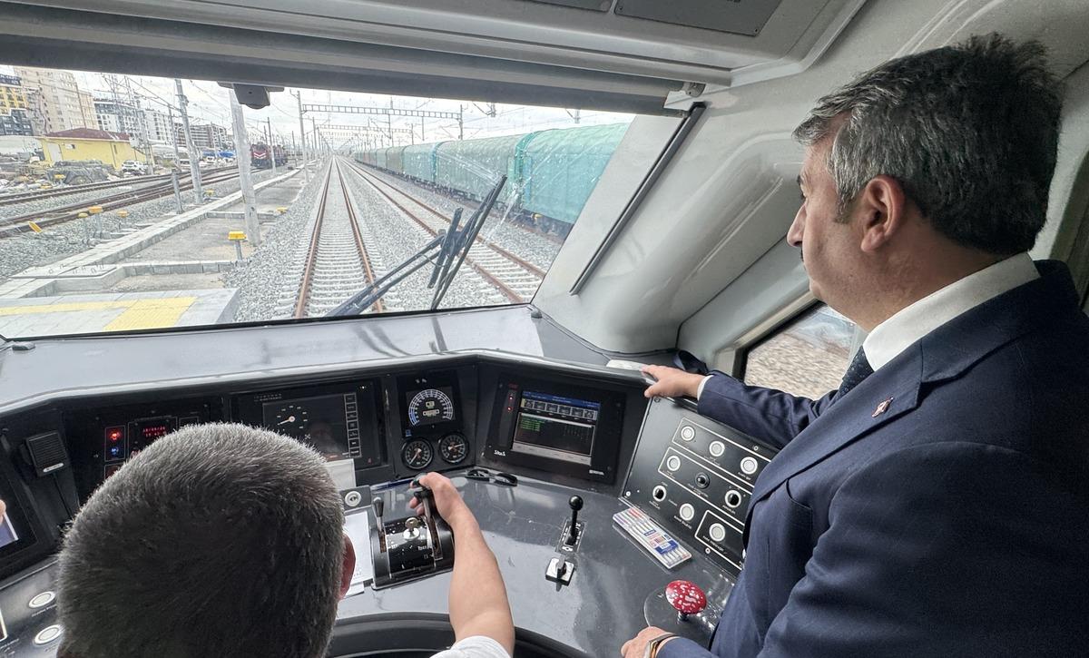 Edirne de hızlı tren heyecanı! Vali test s&uuml;r&uuml;ş&uuml;ne katıldı 1