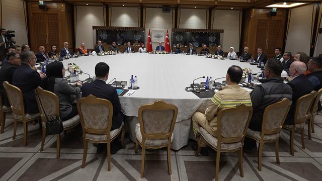 Cumhurbaşkanı Erdoğan, işçi, memur ve işveren temsilcilerini kabul etti