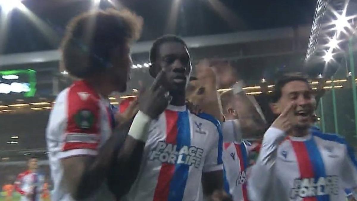 Arda Turanlı Shakhtar Donetsk e Crystal Palace dan 22.saniye şoku 1